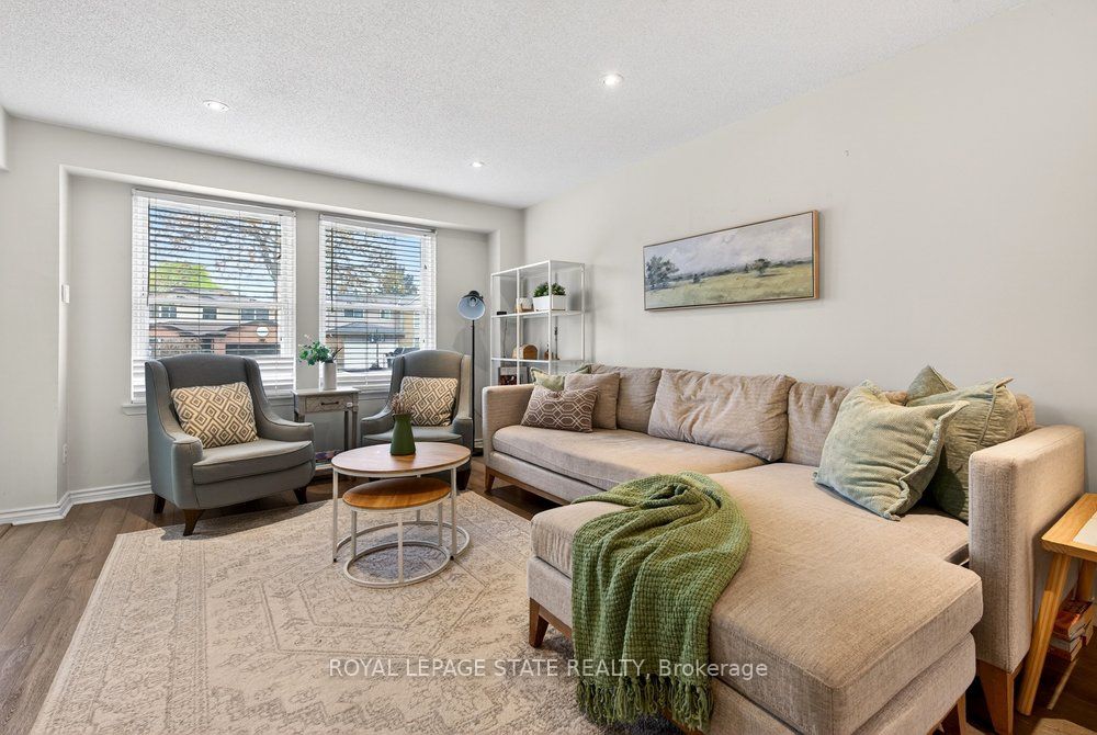 2233 Melissa Crescent