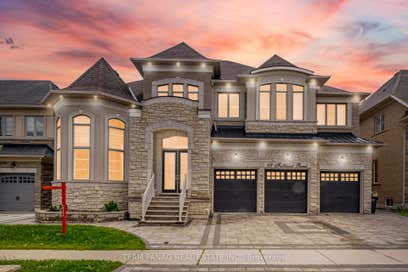 19 Falkland Road Brampton ON L6P 4C3