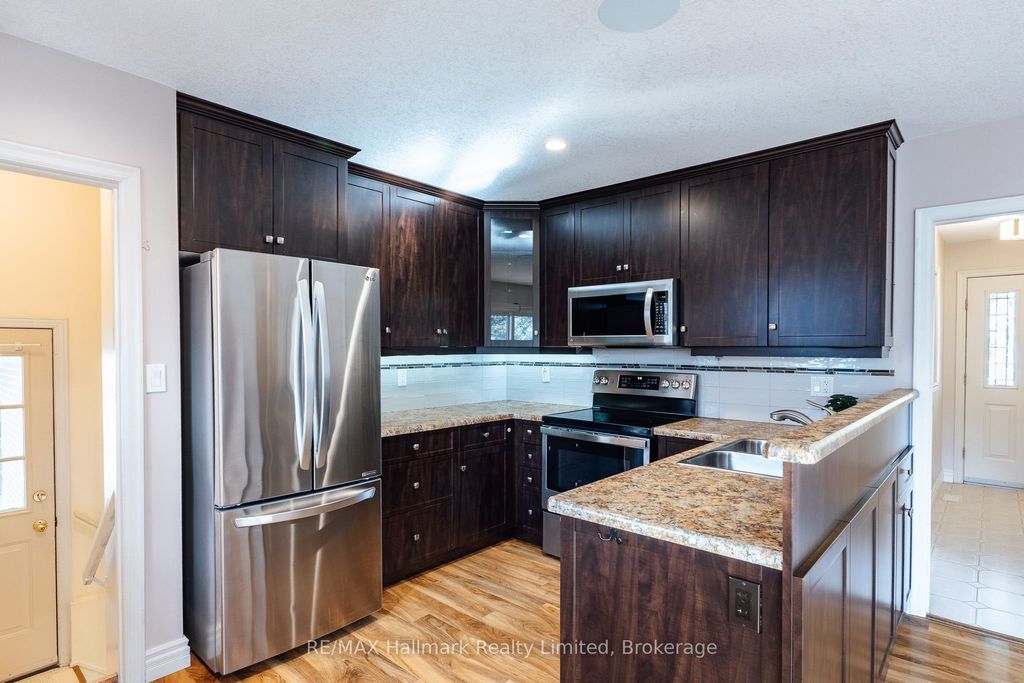 Photo of 10 Tobey Avenue, Guelph, ON N1E 1Y6 (MLS # X13038570)