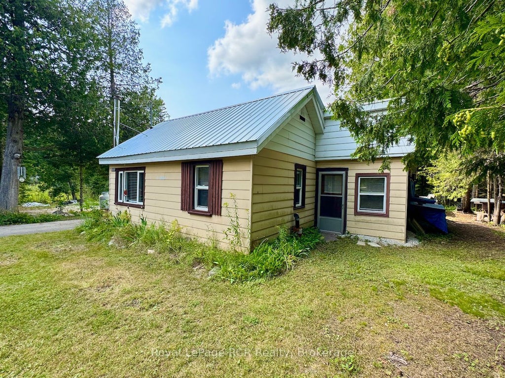 Photo of 568 Stokes Bay Road, Northern Bruce Peninsula, ON N0H 1W0 (MLS # X13692186)