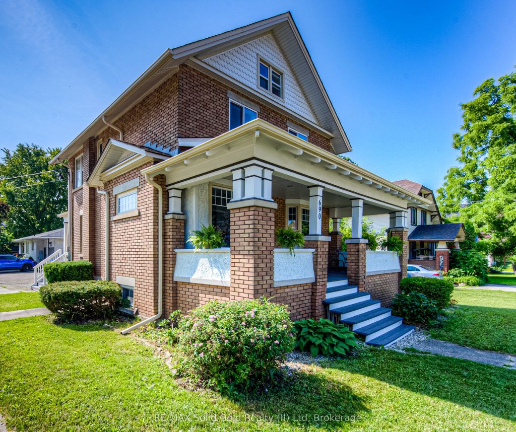 Photo of 690 Wallace Avenue N, North Perth, ON N4W 1M1 (MLS # X12921530)