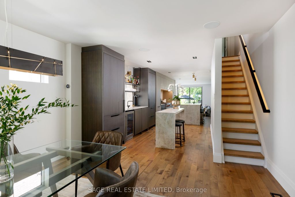 Photo of 979 Broadview Avenue, Toronto, ON M4K 2R9 (MLS # E13175930)