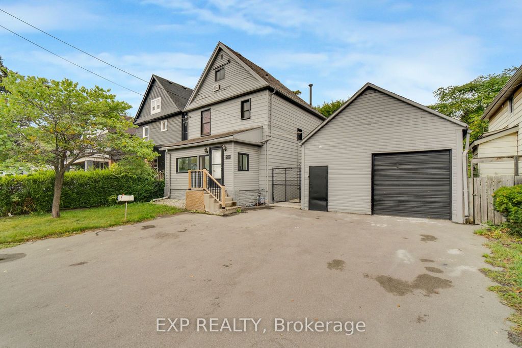 Photo of 23 Lyndhurst Street, Hamilton, ON L8L 7G9 (MLS # X12643306)