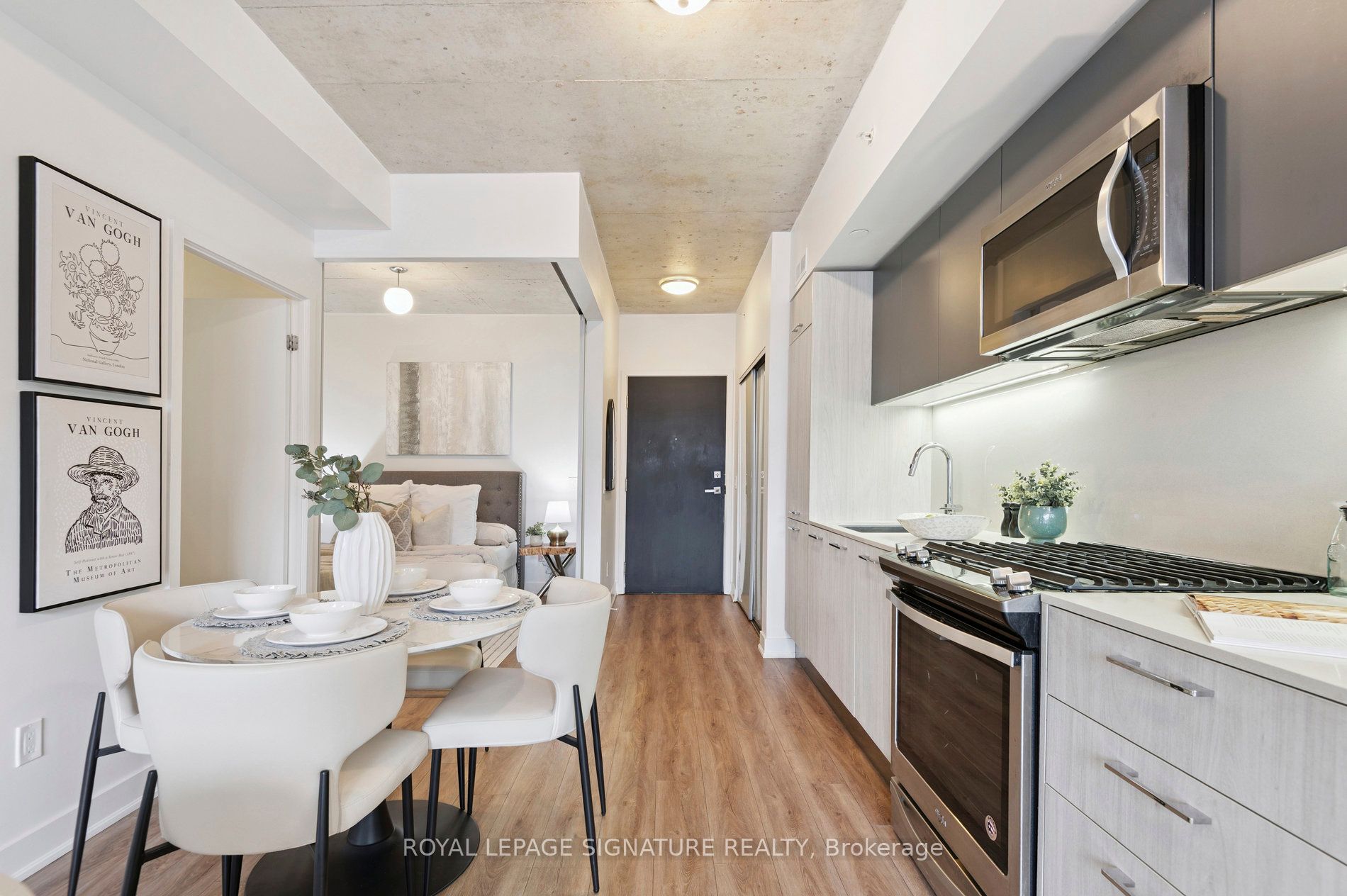 665 Kingston Road 407