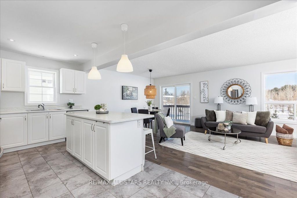 Photo of 81 Douglas Drive, Bracebridge, ON P1L 0L3 (MLS # X13469054)