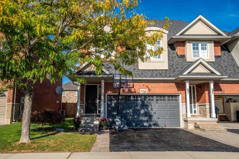 2267 Whistling Springs Crescent Oakville ON L6M 5G5