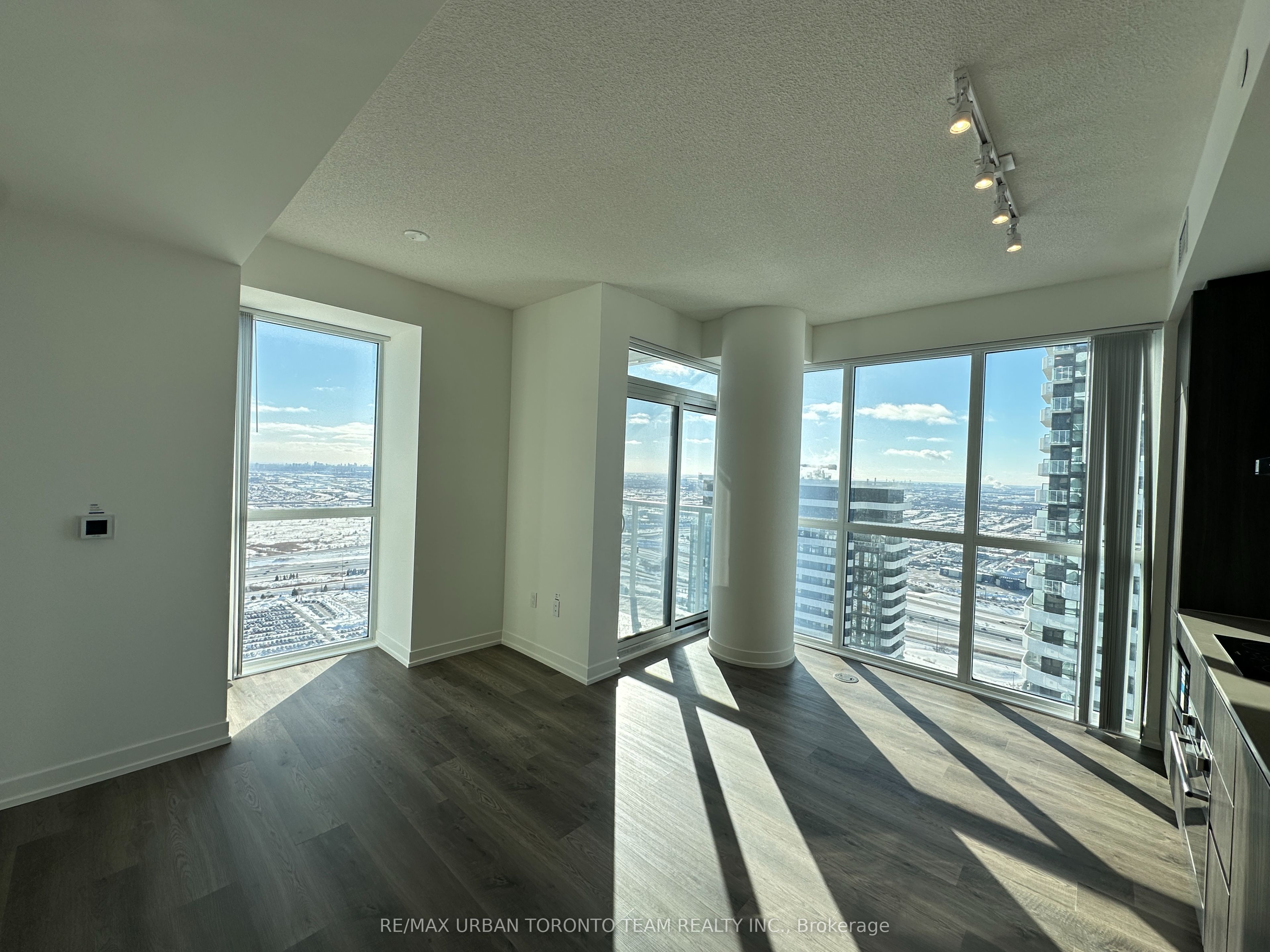 8 Interchange Way 5612