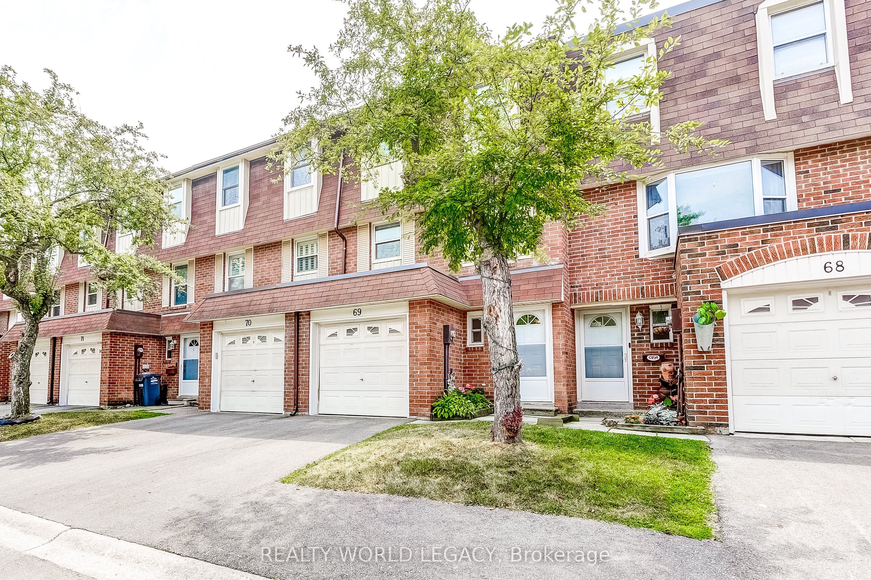 235 Bronte Street S 69