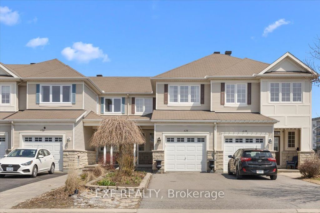 Photo of 628 Pepperville Crescent, Kanata, ON K2M 0E8 (MLS # X13038200)