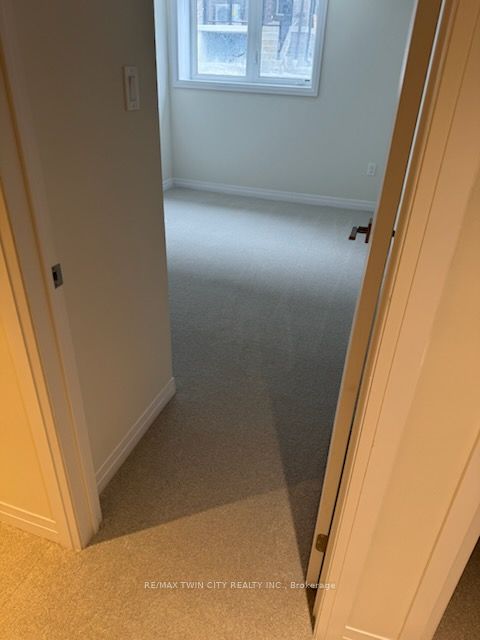 35 Fieldridge Crescent 28