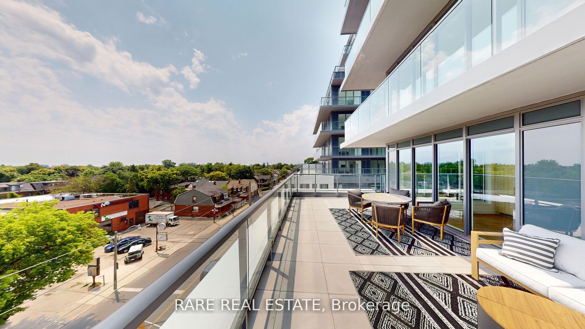 500 Dupont Street 417
