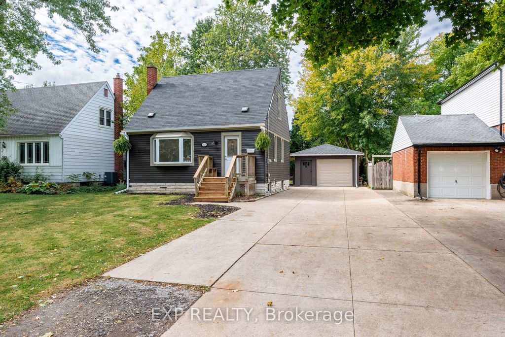 Photo of 3047 Saint Patrick Avenue, Niagara Falls, ON L2J 2M7 (MLS # X12857984)