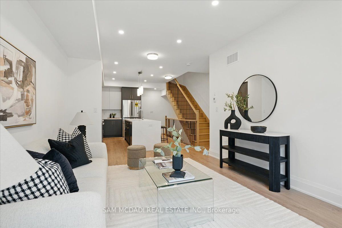 33 Burleigh Mews