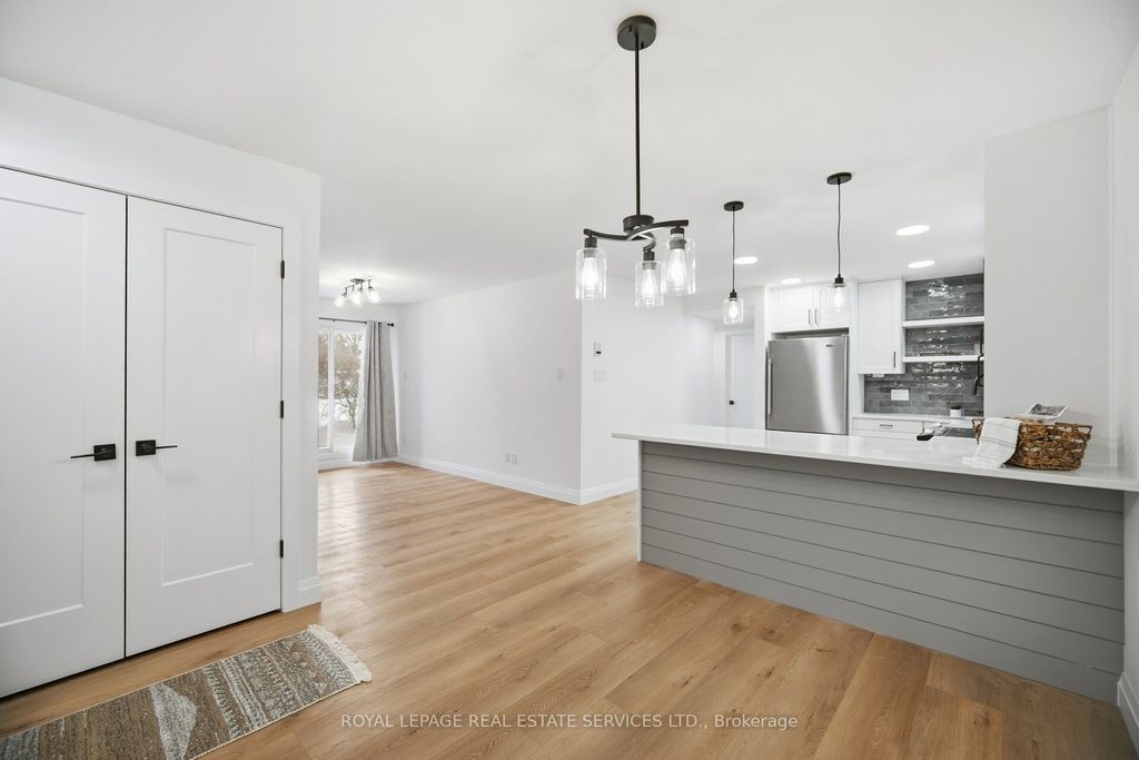 Photo of 1476 Pilgrims Way #1811, Oakville, ON L6M 3G7 (MLS # W12759036)