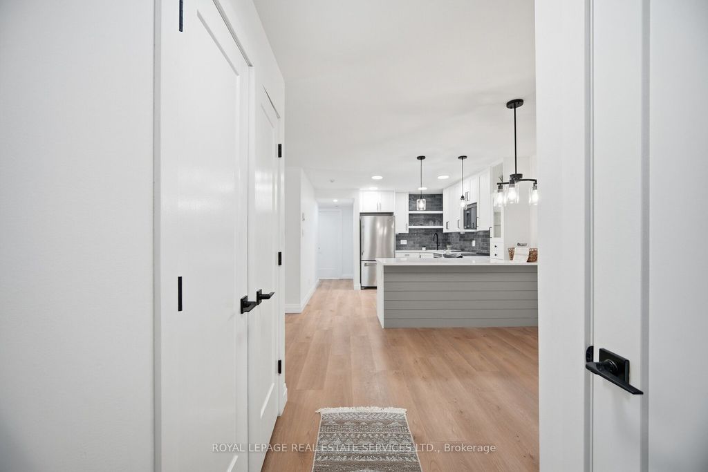 Photo of 1476 Pilgrims Way #1811, Oakville, ON L6M 3G7 (MLS # W12759036)