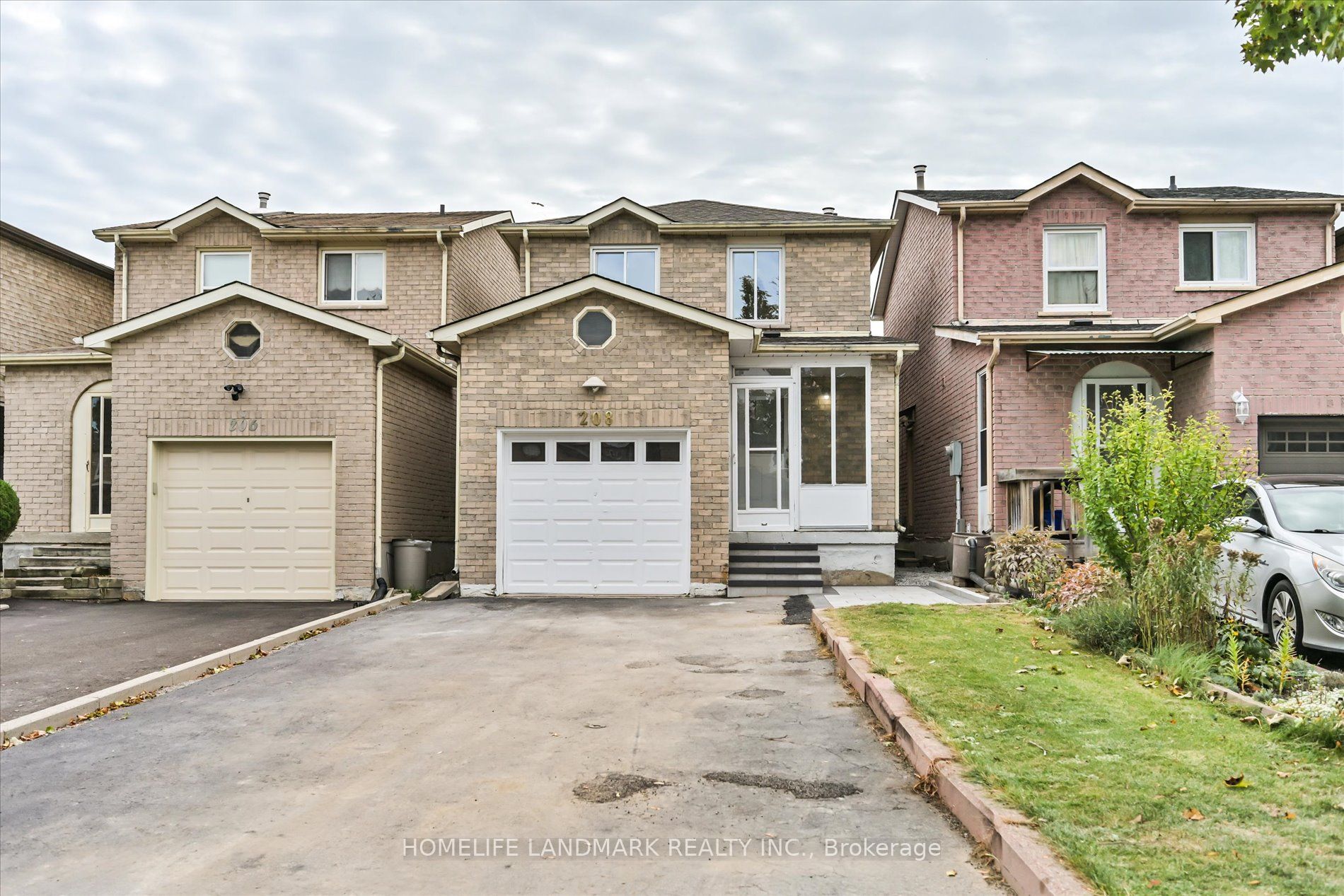 208 Woodhall Road