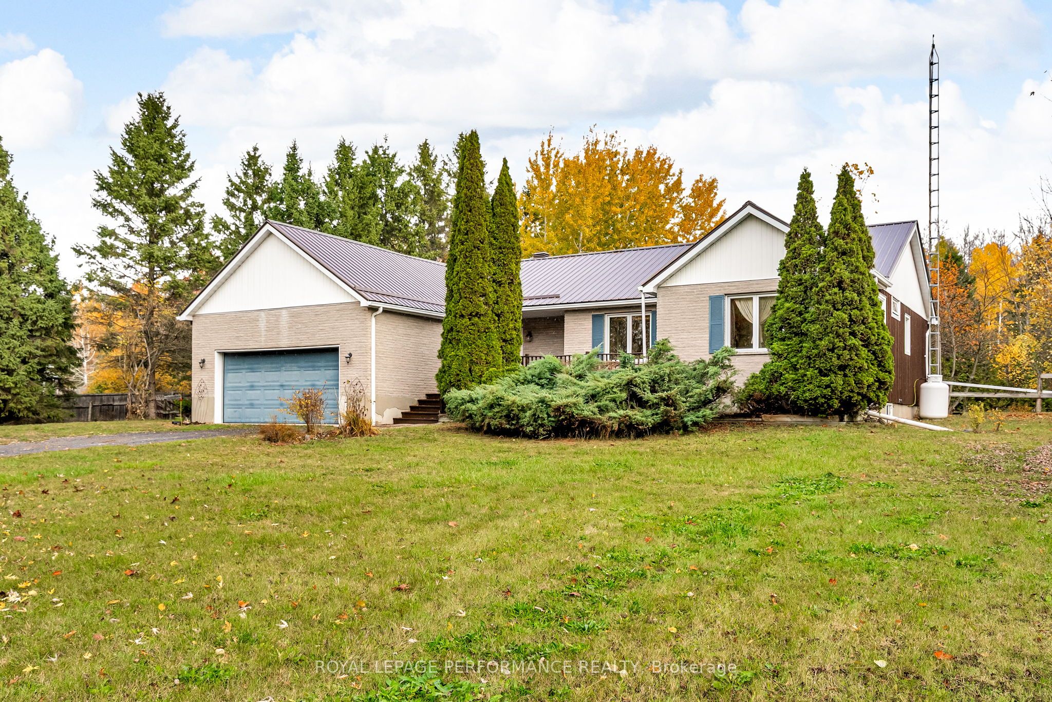 3781 Delorme Crescent