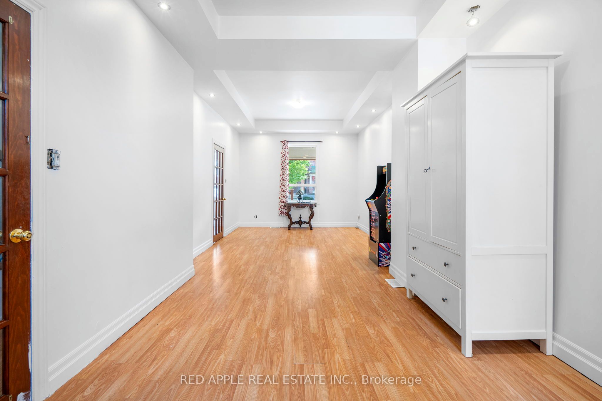 546 Dufferin Street