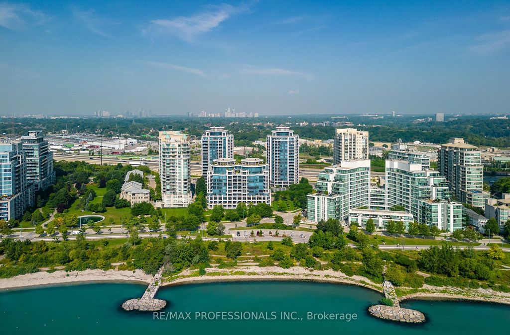 Photo of 2087 Lake Shore Boulevard W #1202, Toronto, ON M8V 4G3 (MLS # W13120450)