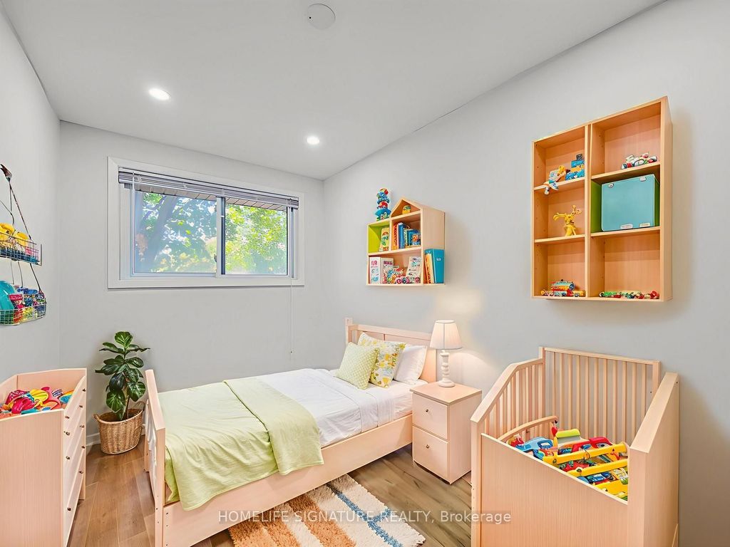 Photo of 443 Vine Street, St. Catharines, ON L2M 3S6 (MLS # X12653720)