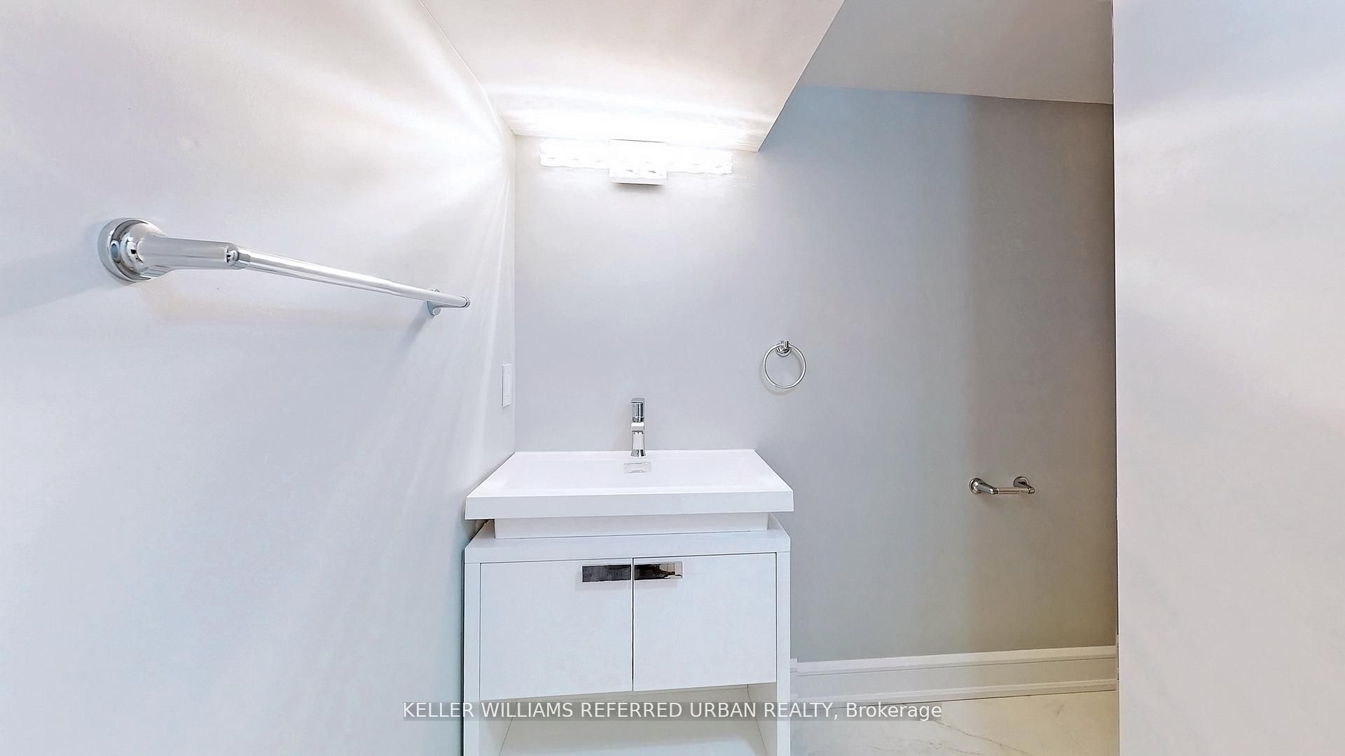 783 Dufferin Street 1