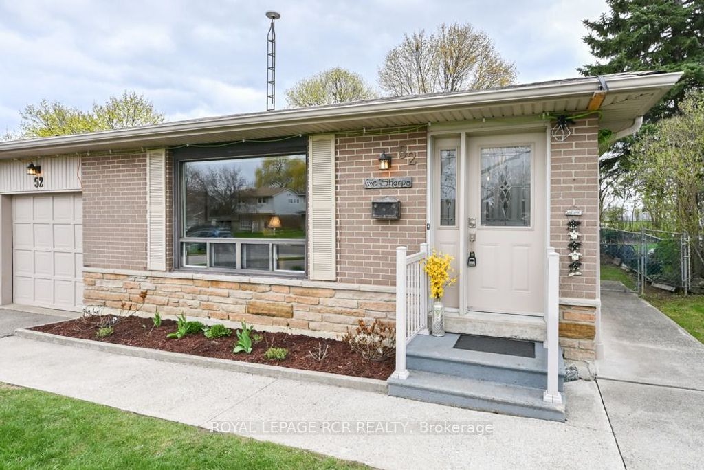 Photo of 52 Ellwood Drive E, Caledon, ON L7E 2A5 (MLS # W13079820)