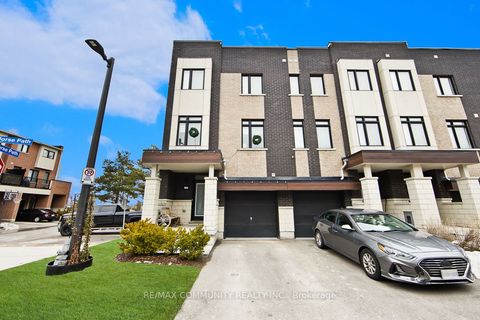 984 Kicking Horse Path Oshawa ON L1J 0B4