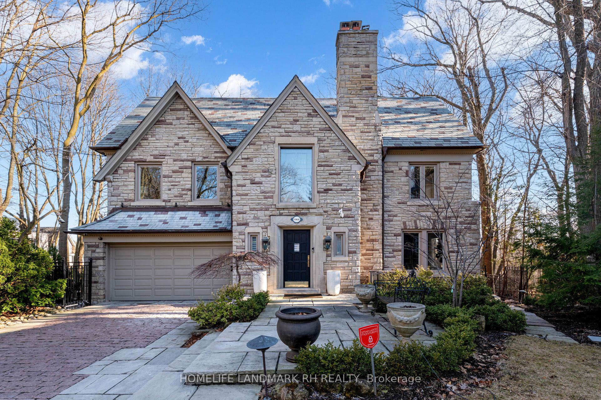 1 Ridgewood Road