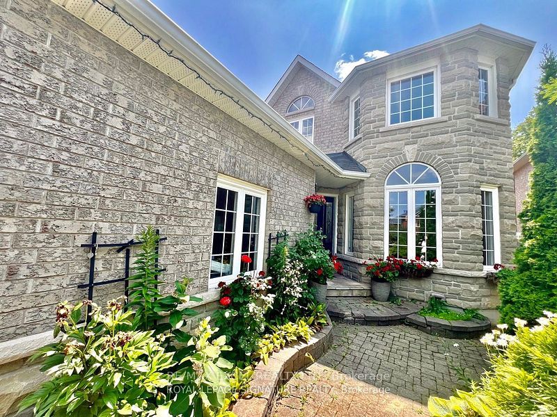 133 Humberland Drive Upper Level