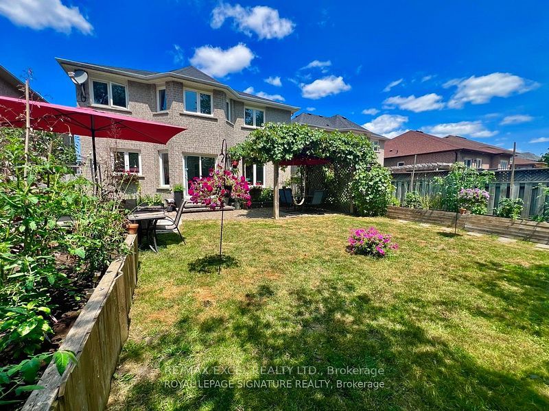 133 Humberland Drive Upper Level