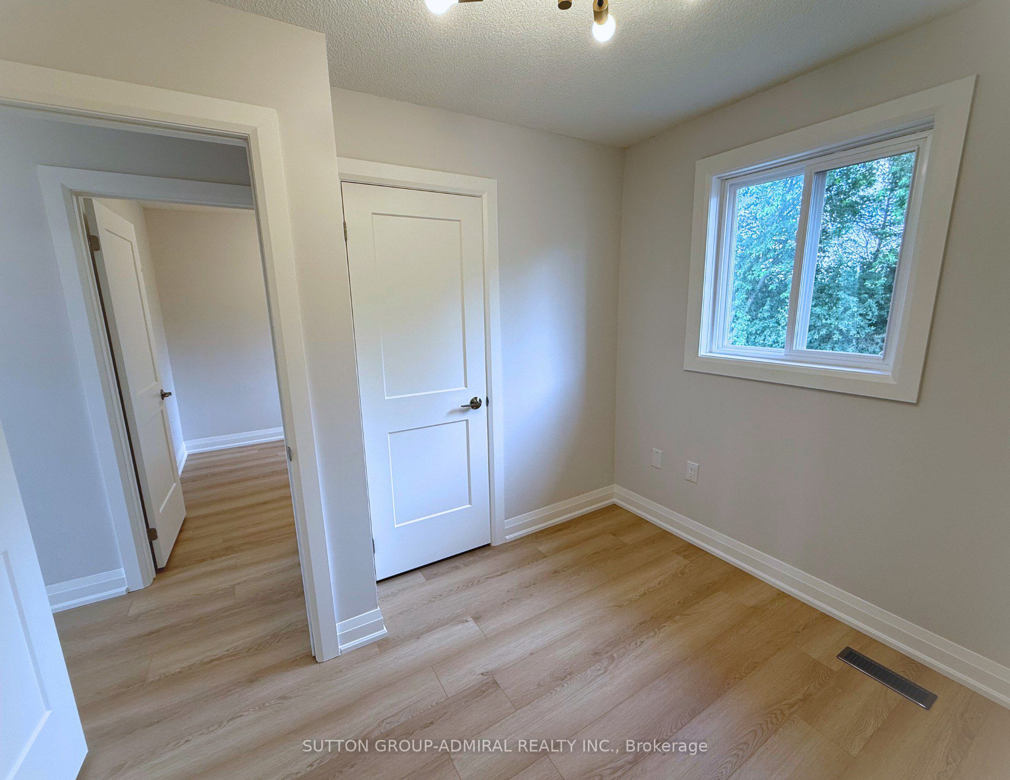 44 Bayel Crescent