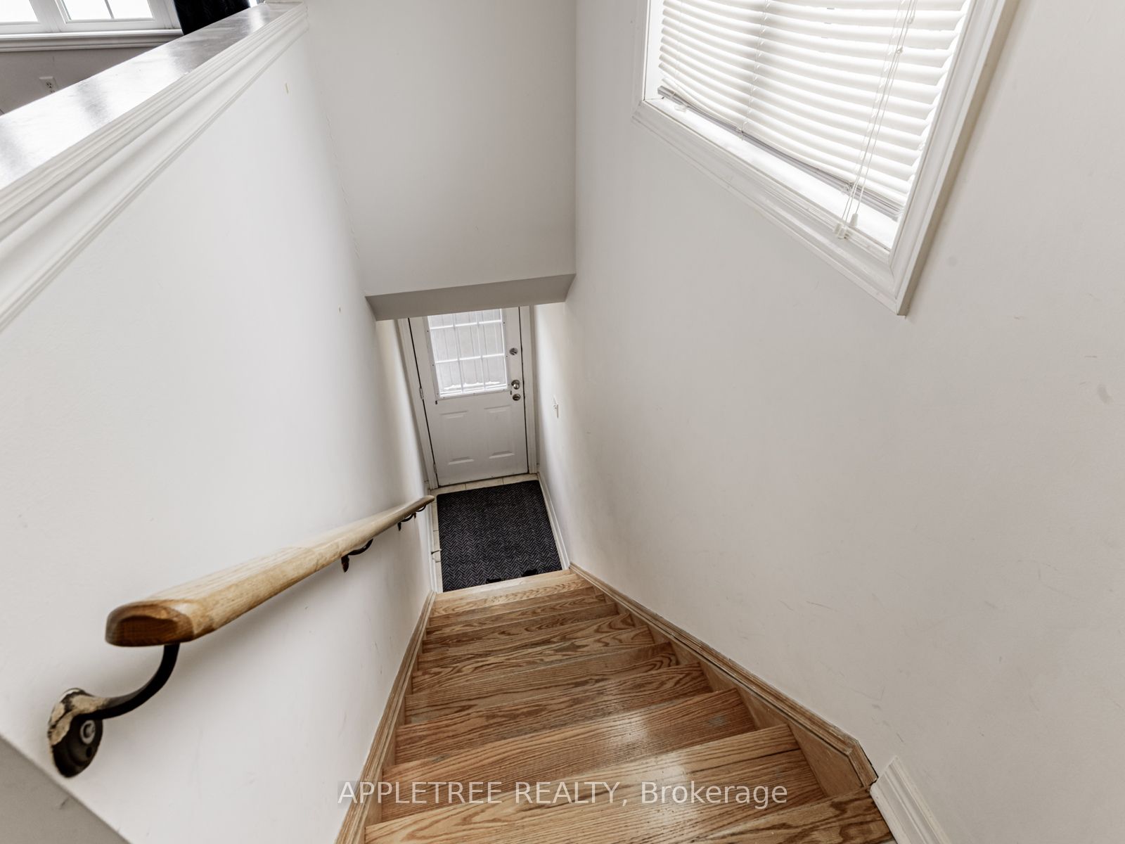 20 Rocking Horse Street Unit 2 (Coachhouse)