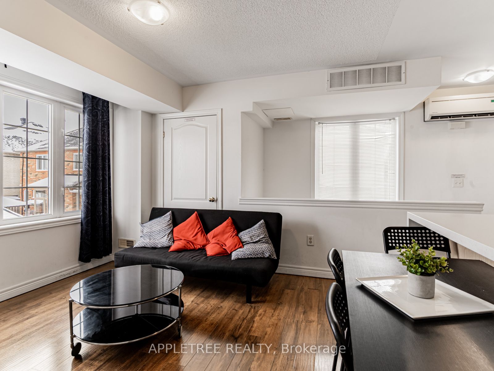 20 Rocking Horse Street Unit 2 (Coachhouse)