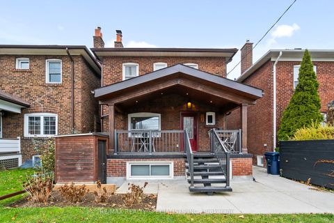 2496 Lake Shore Boulevard W Main & Upper Toronto ON M8V 1E1