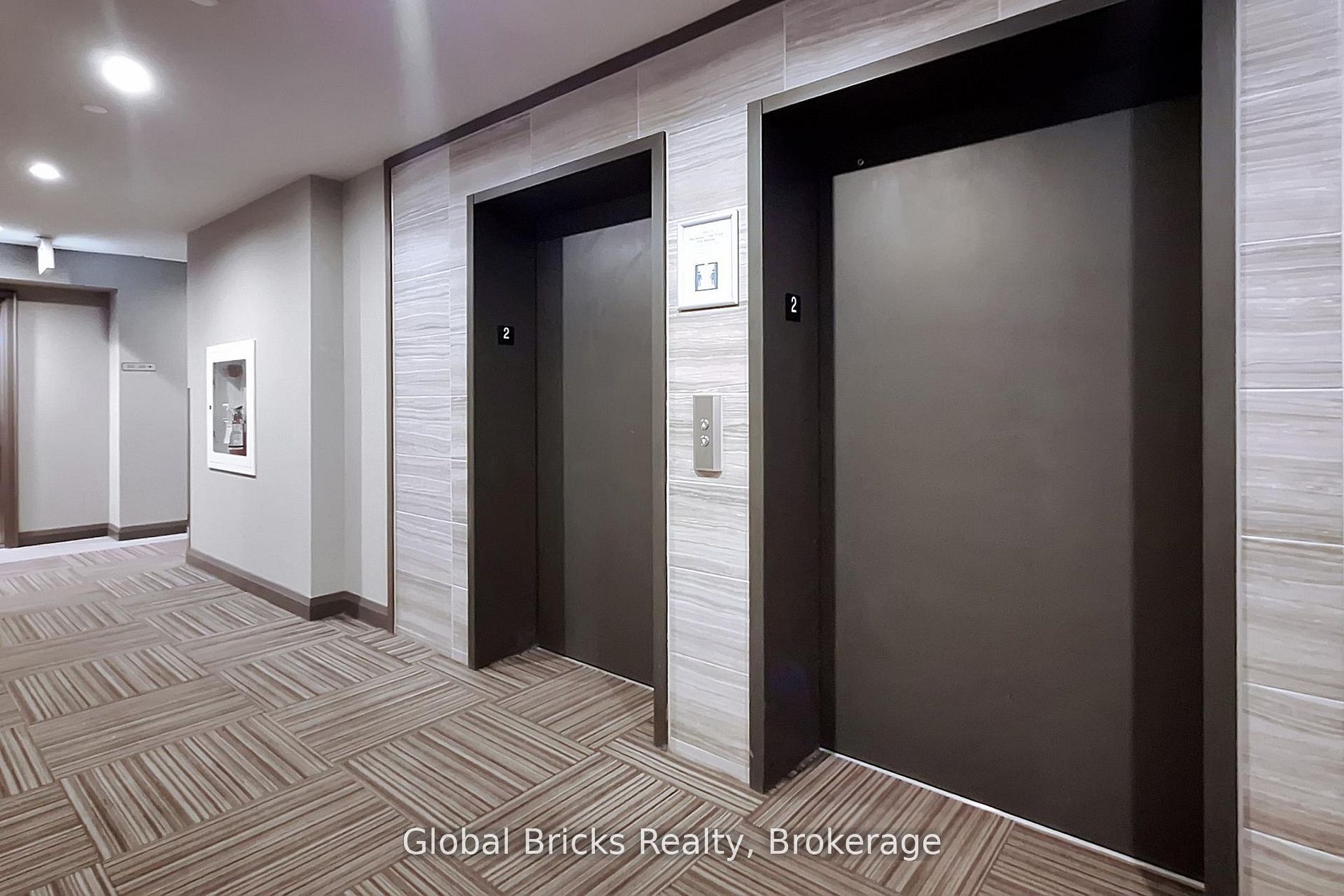 2 Adam Sellers Street 218