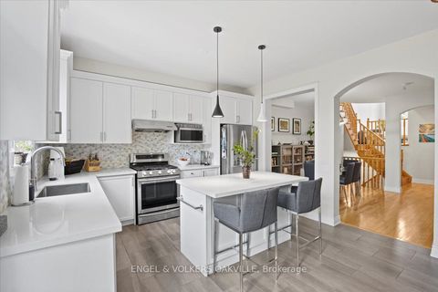 135 Tawny Crescent Oakville ON L6L 6T4