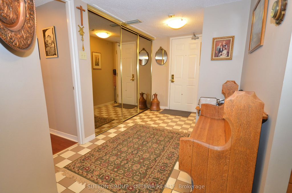 Photo of 261 BOTANICA Private #Unit 62, Dows Lake - Civic Hospital and Area, ON K1Y 4P9 (MLS # X12455698)