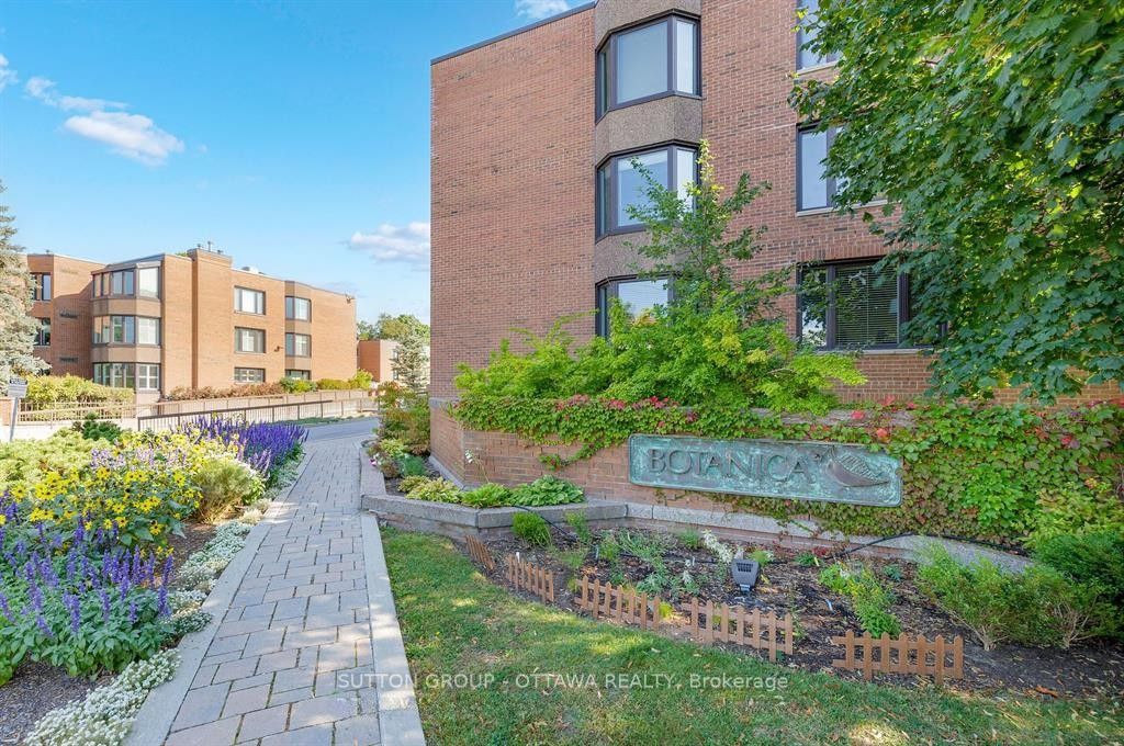 Photo of 261 BOTANICA Private #Unit 62, Dows Lake - Civic Hospital and Area, ON K1Y 4P9 (MLS # X12455698)
