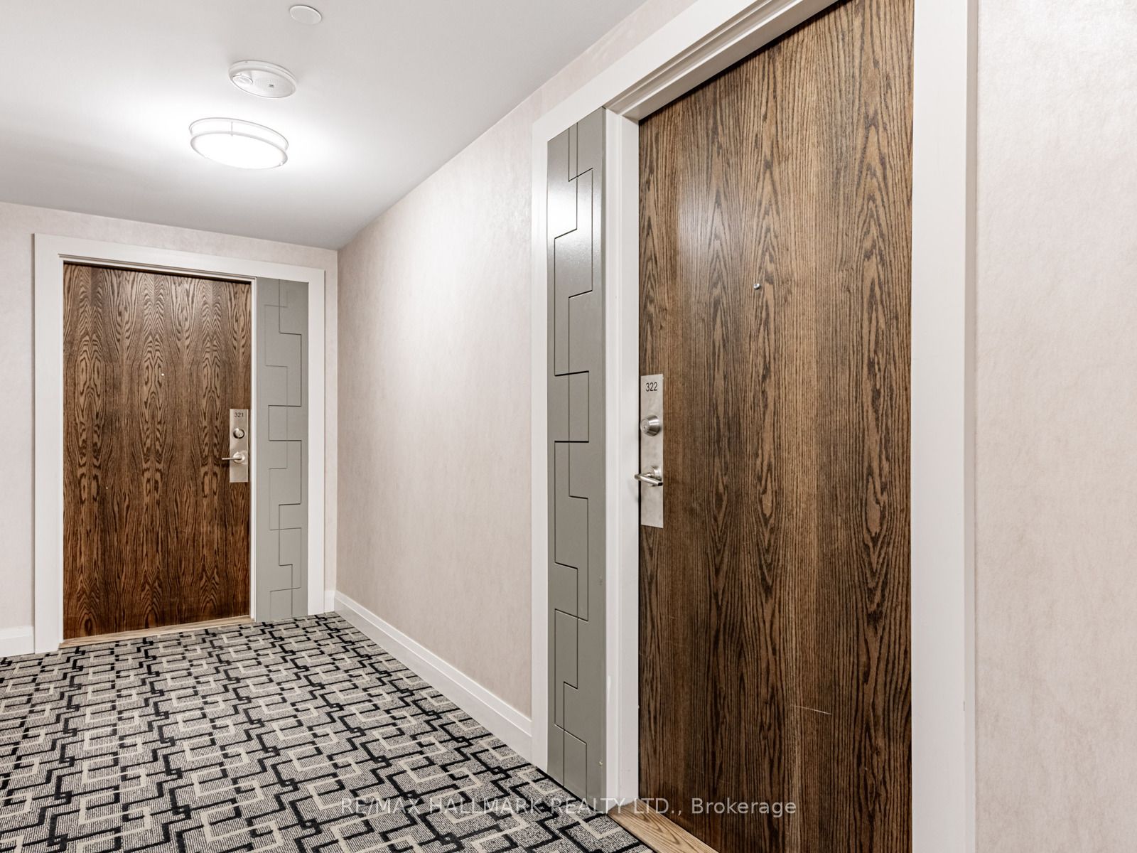 99 Eagle Rock Way 322