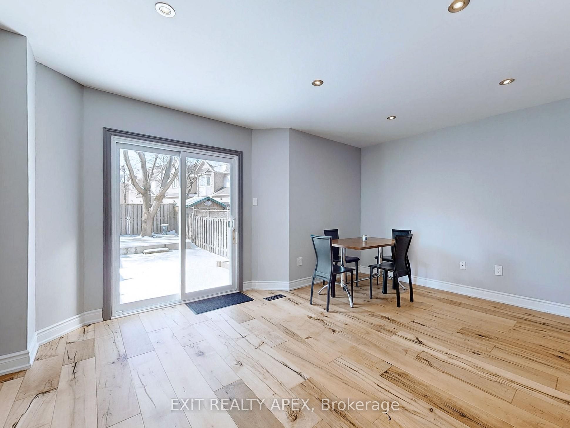 5552 Cortina Crescent