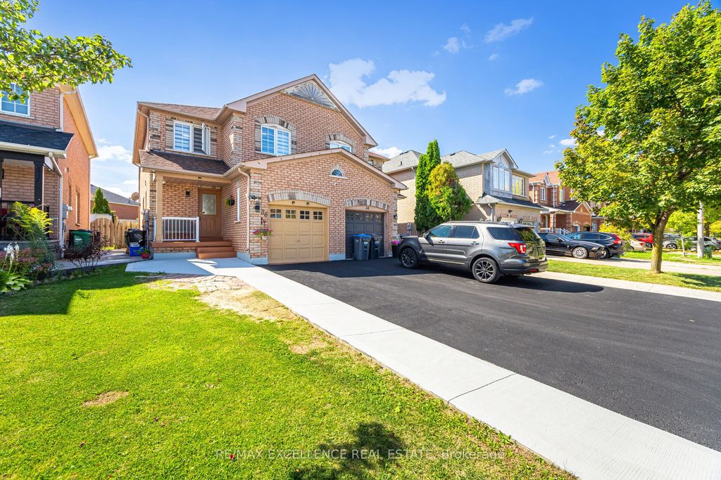 Photo of 36 Coppermill Drive W, Brampton, ON L7A 1M8 (MLS # W12455839)
