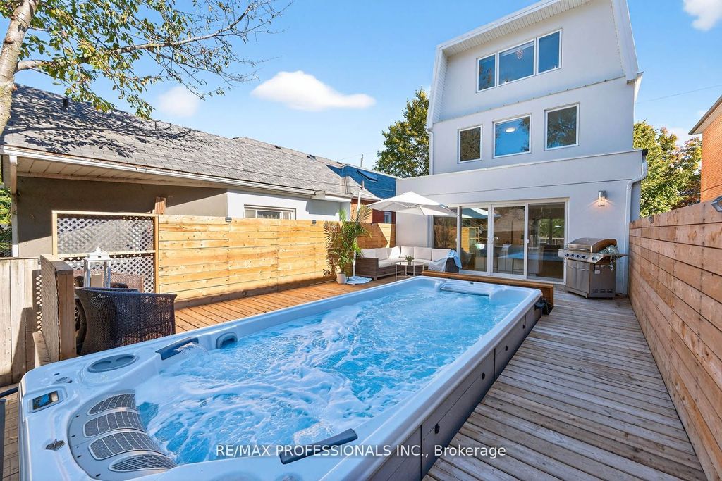 Photo of 22 Ninth Street, Toronto, ON M8V 3E3 (MLS # W12754520)