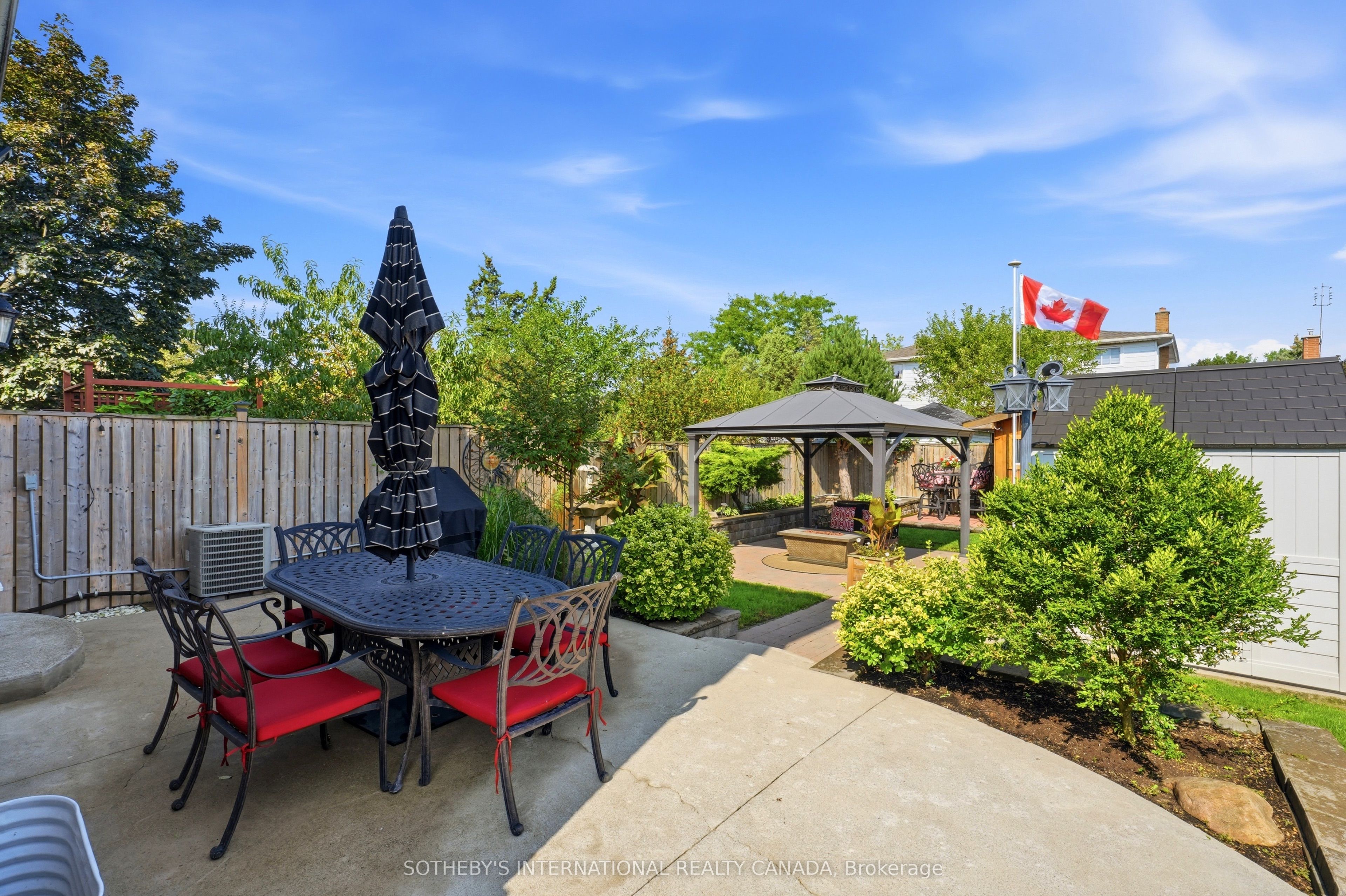 2429 Whaley Whaley Drive