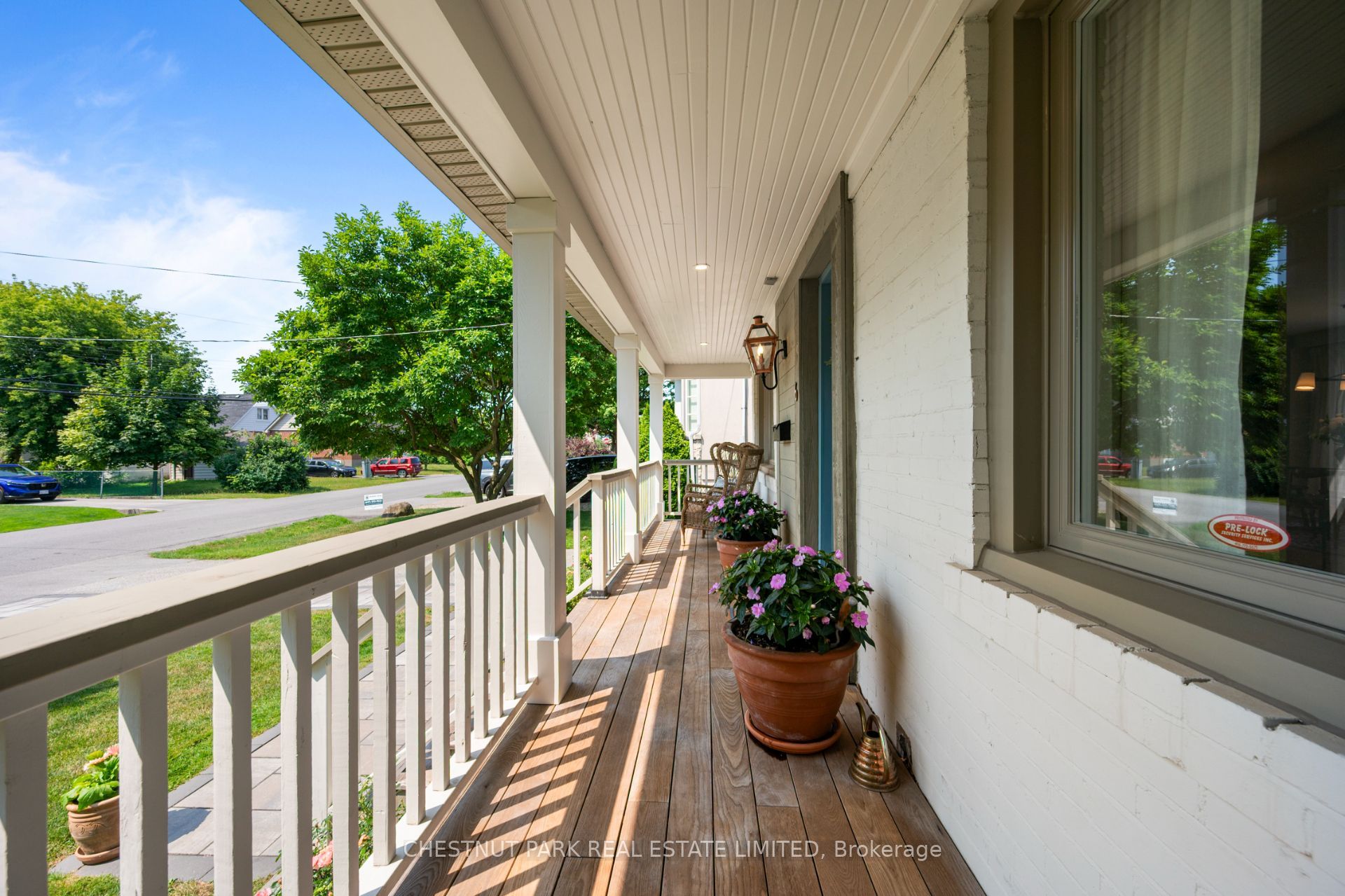 6 Springbrook Gardens