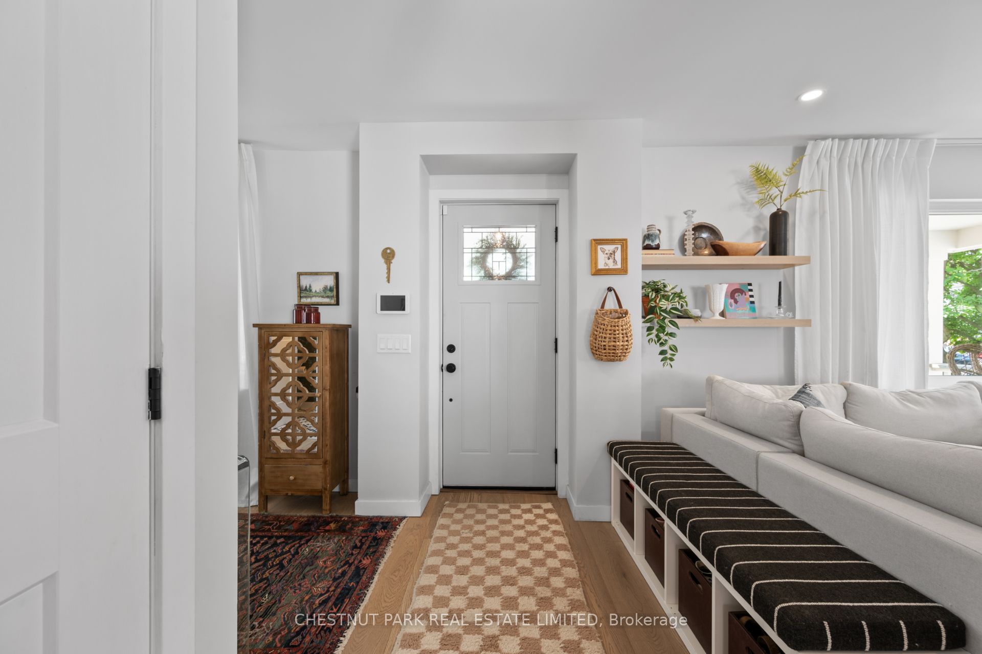 6 Springbrook Gardens