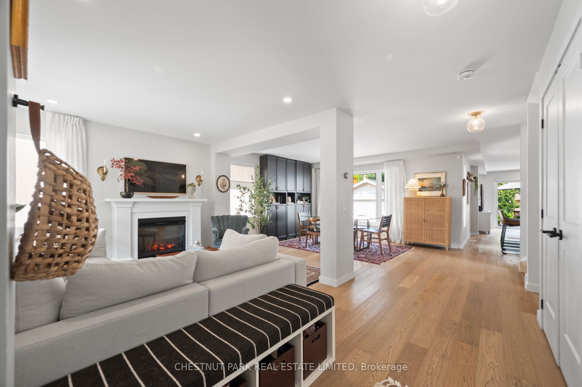 6 Springbrook Gardens