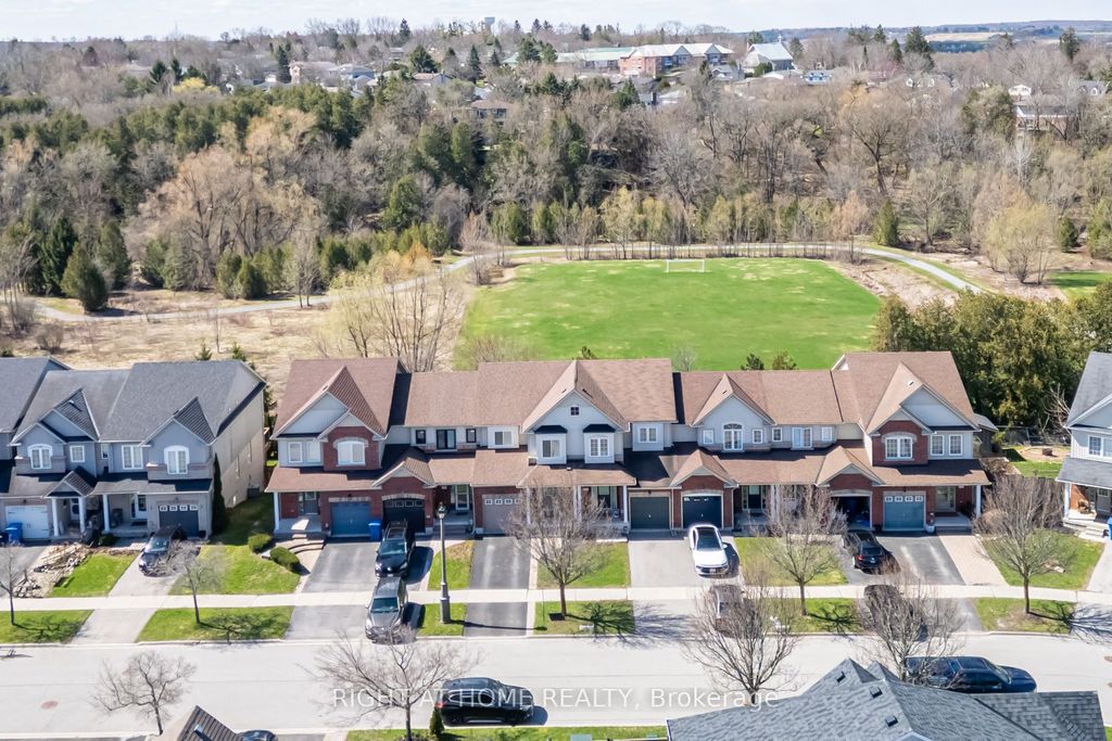 Photo of 105 Hammill Heights, East Gwillimbury, ON L0G 1M0 (MLS # N13027548)