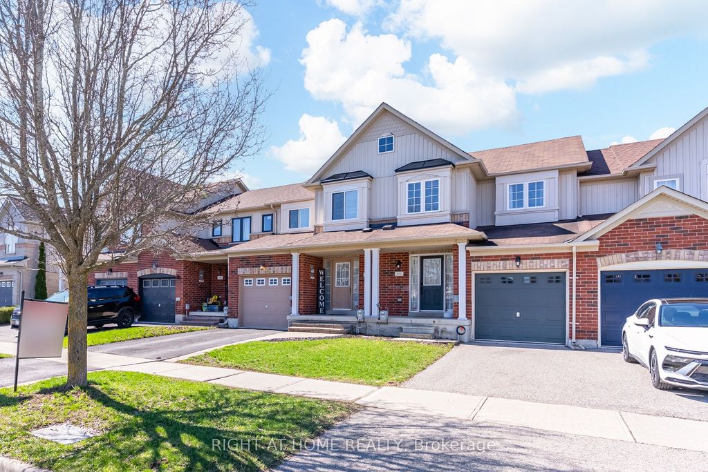 Photo of 105 Hammill Heights, East Gwillimbury, ON L0G 1M0 (MLS # N13027548)