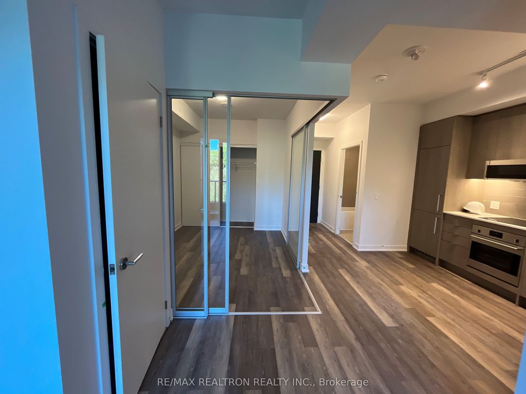 Photo of 250 Lawrence Avenue W #401, Toronto, ON M5M 1B2 (MLS # C12743722)