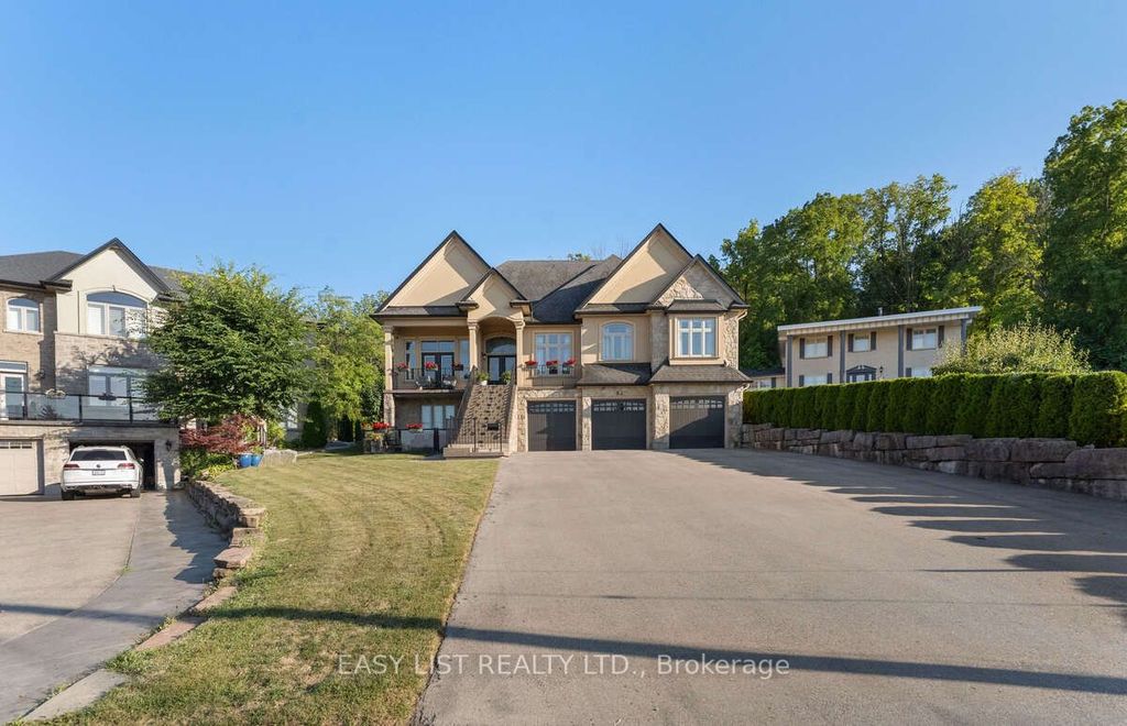 Photo of 82 Margaret Avenue, Hamilton, ON L8G 3G5 (MLS # X12445115)